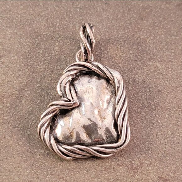 Paz Artisan Isreal Sterling Organic Hammered Twisted Heart Pendant - Picture 2 of 8